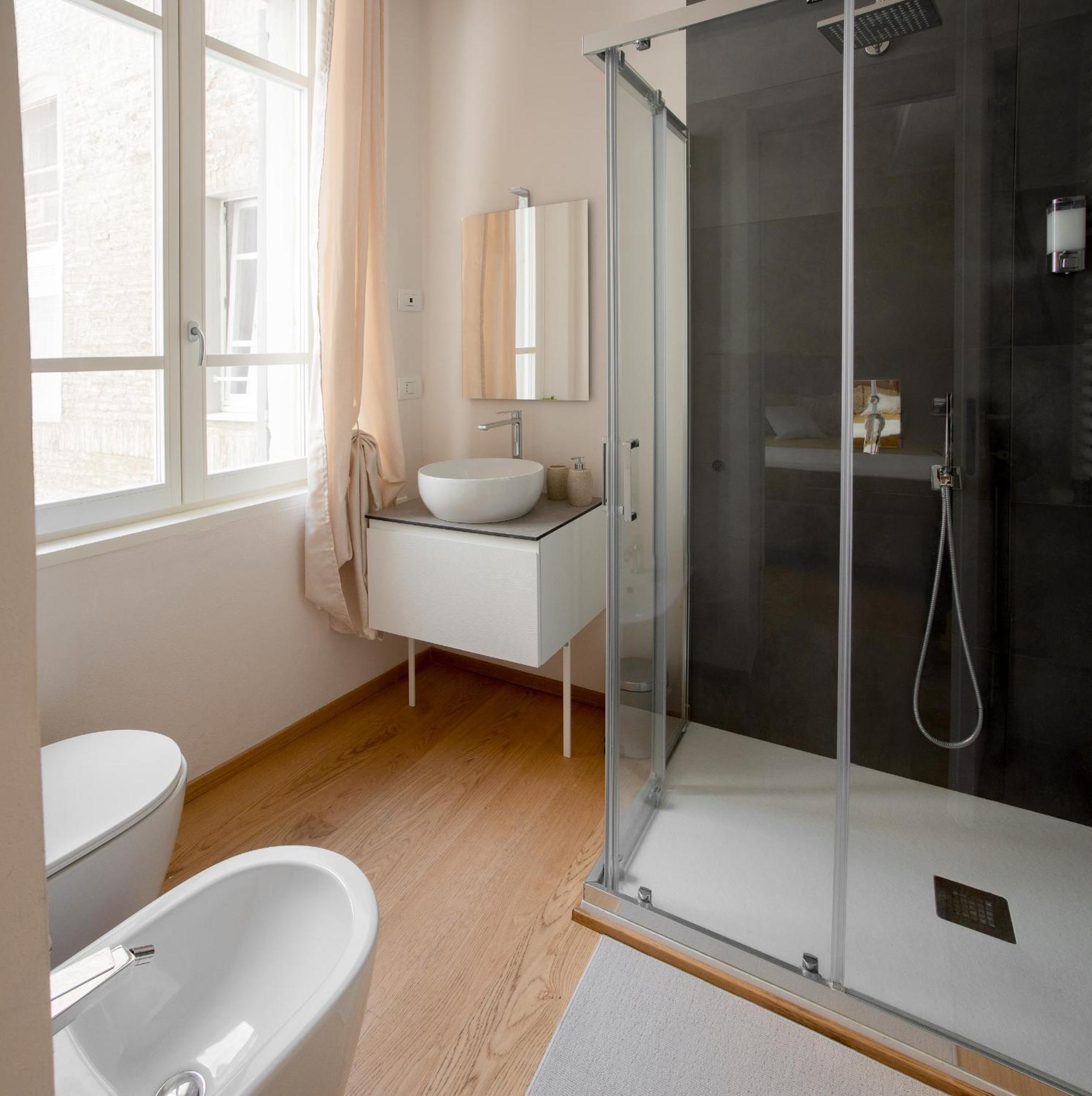 Freedom Suites Parma Ngoại thất bức ảnh