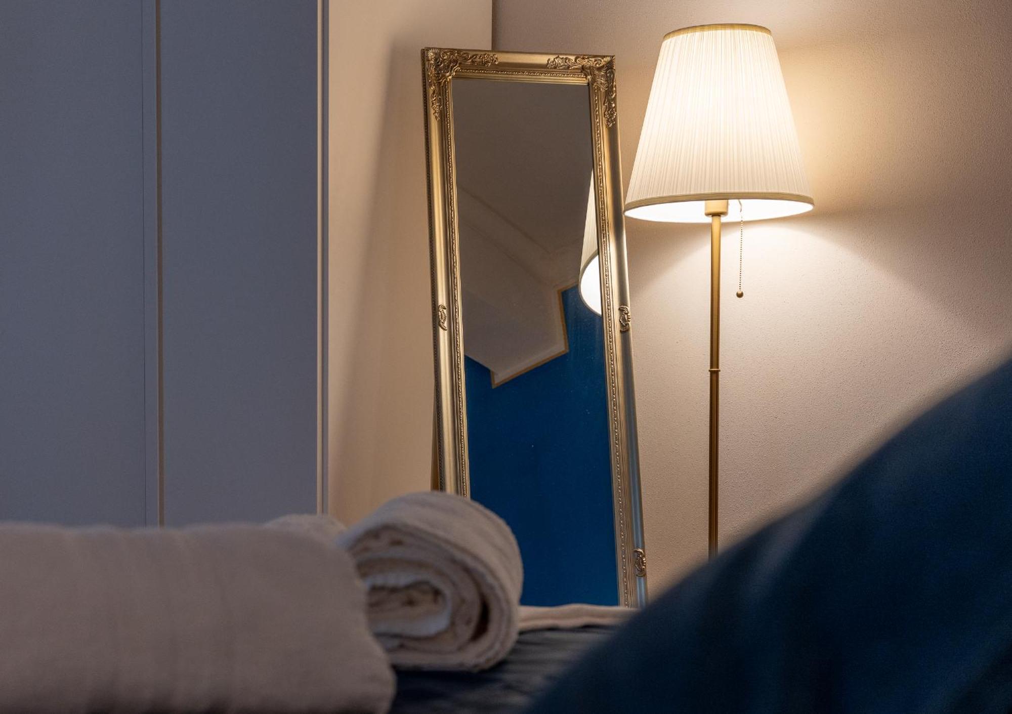 Freedom Suites Parma Ngoại thất bức ảnh